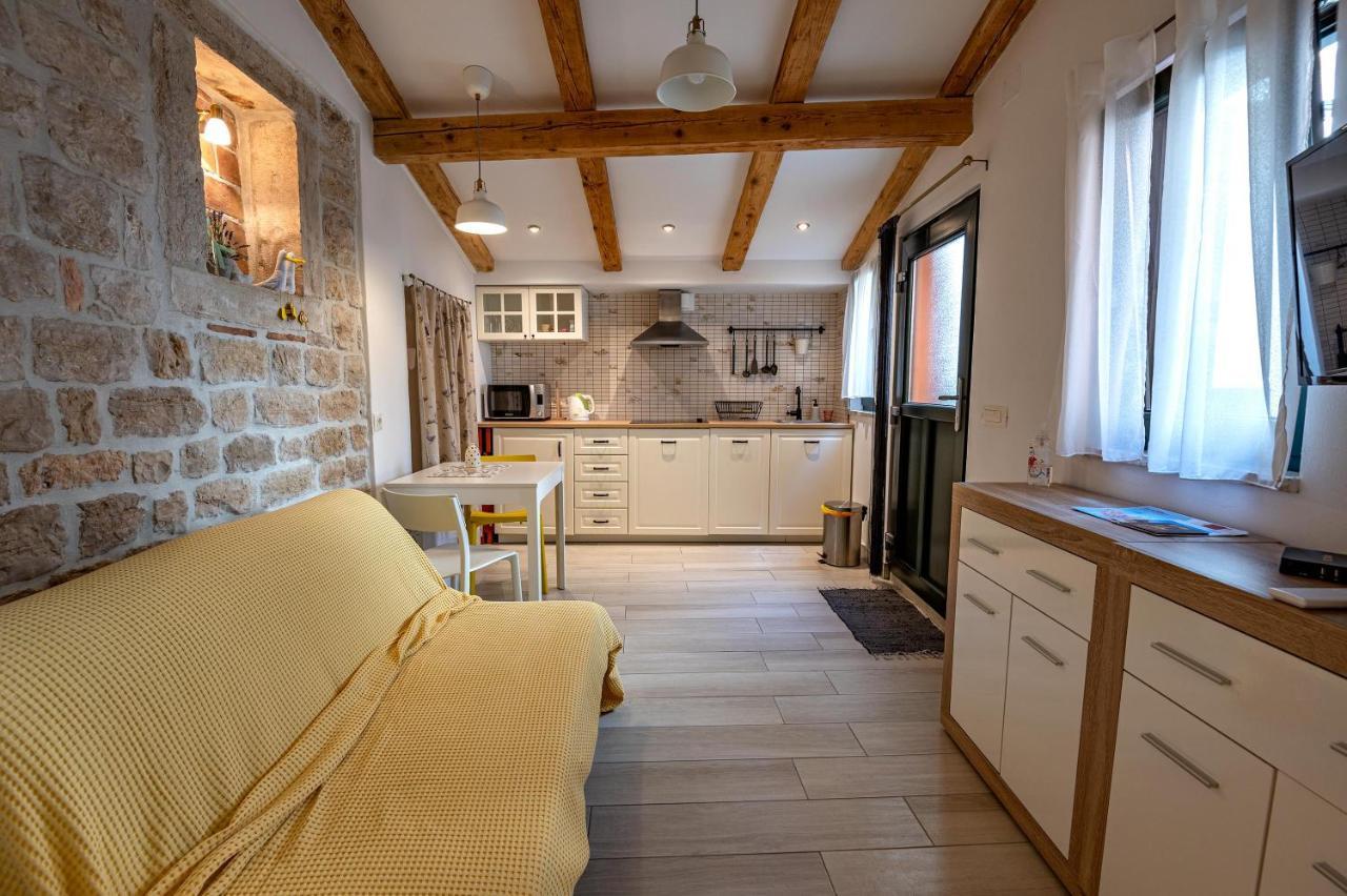 Studio App Dea In The Center Rovinj Buitenkant foto