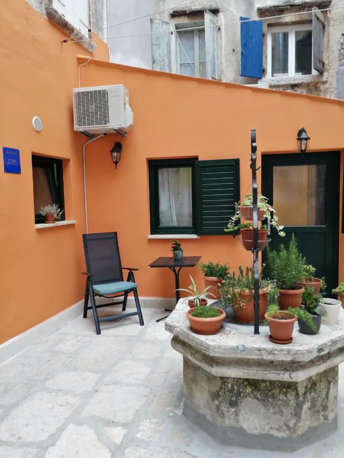Studio App Dea In The Center Rovinj Buitenkant foto