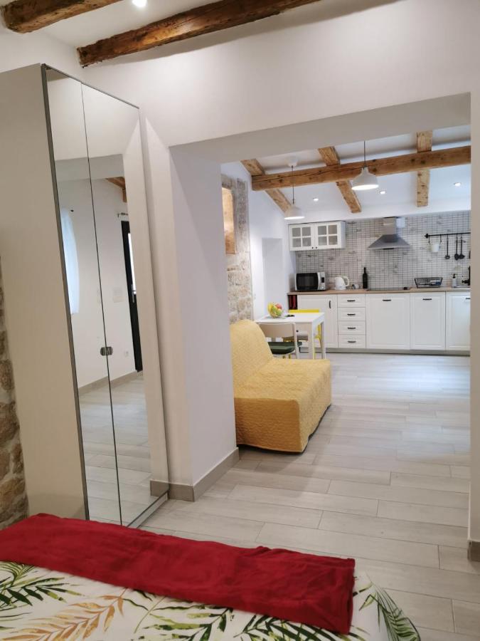 Studio App Dea In The Center Rovinj Buitenkant foto