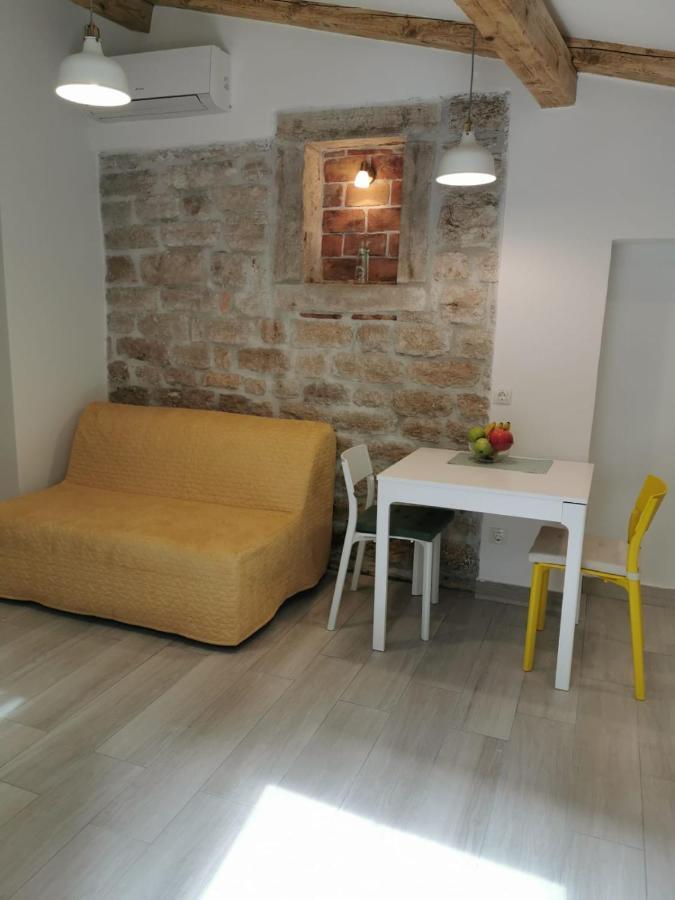 Studio App Dea In The Center Rovinj Buitenkant foto